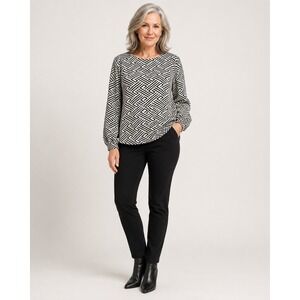 W5‎ Sweater Womens Large White Black Geometric Knit Cotton Polyester Zip Back